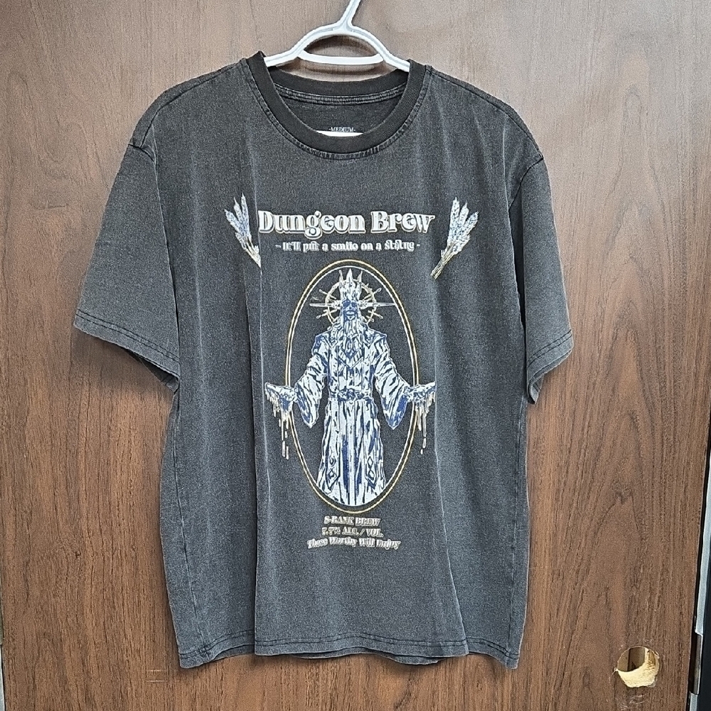 Dungeon Brew Size M Faded Grey Crew Neck Brewery T-Shirt